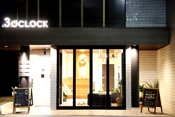 HOTEL 3O’CLOCK TENNOJI／大阪府大阪市天王寺区茶臼山町４－14