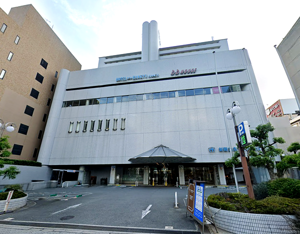 新阪急ホテルアネックス／大阪府大阪市北区芝田１丁目８番１号